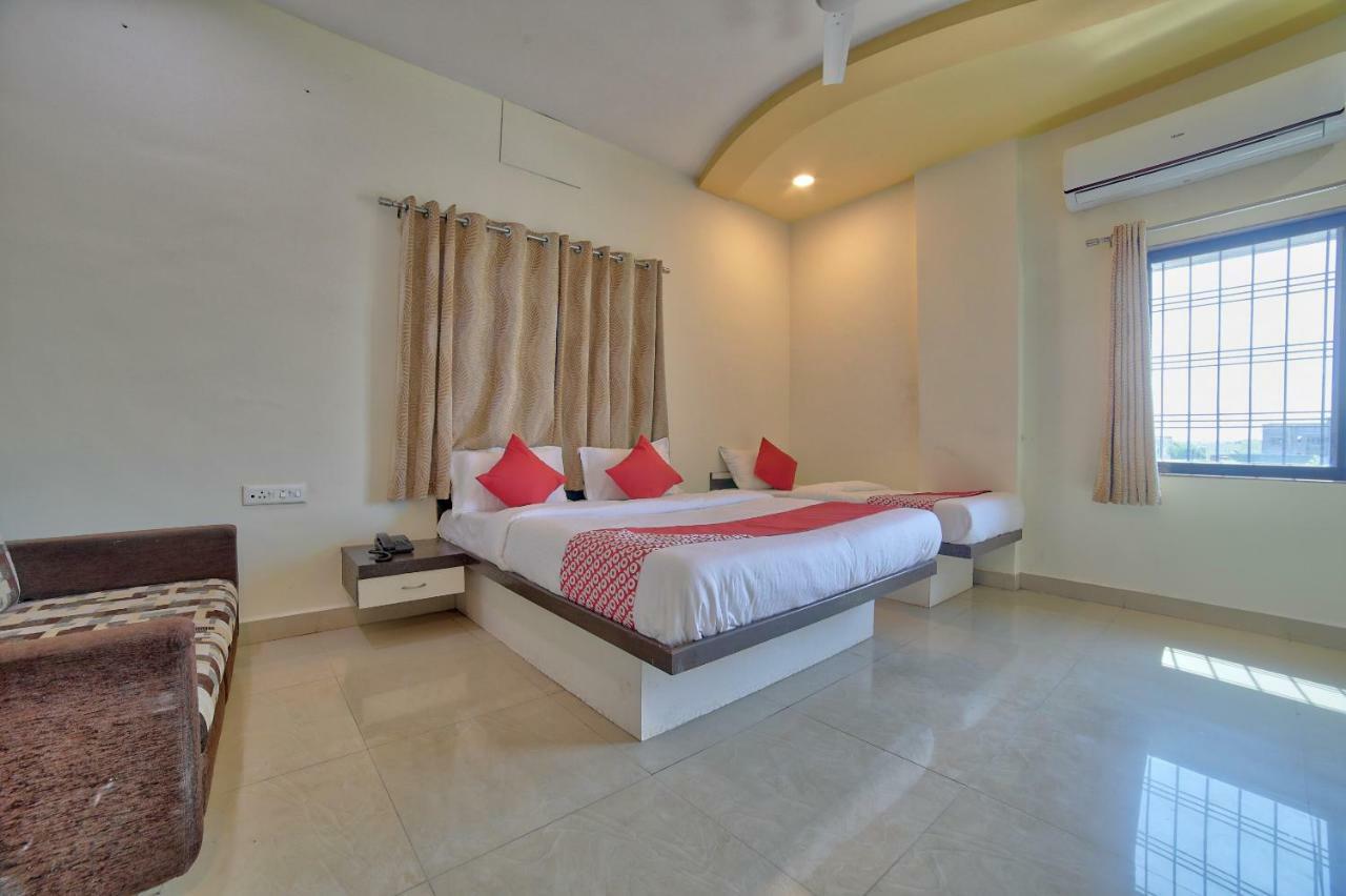 Oyo 35538 호텔 리샤 Chandrapur 외부 사진